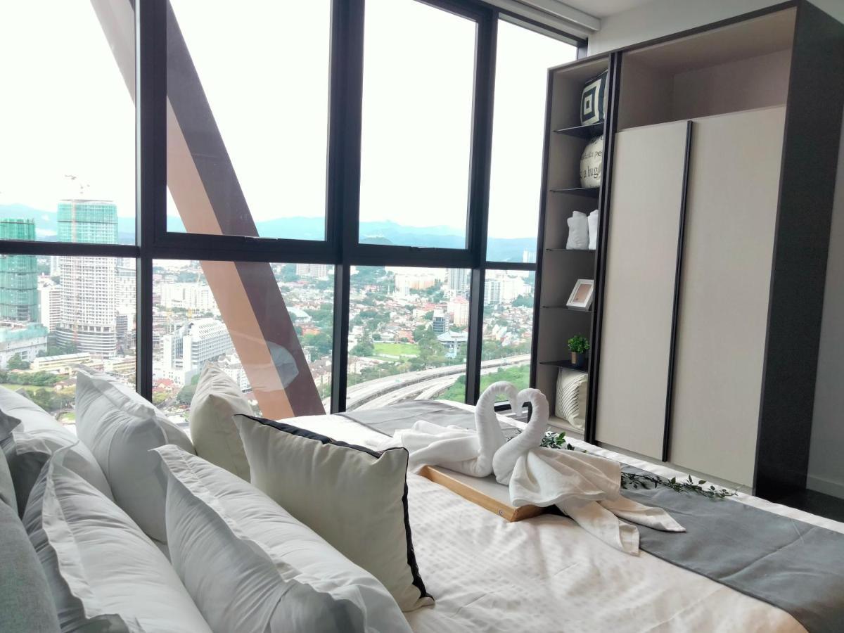 Scarletz Suites Klcc I Homebrickz กัวลาลัมเปอร์ ภายนอก รูปภาพ