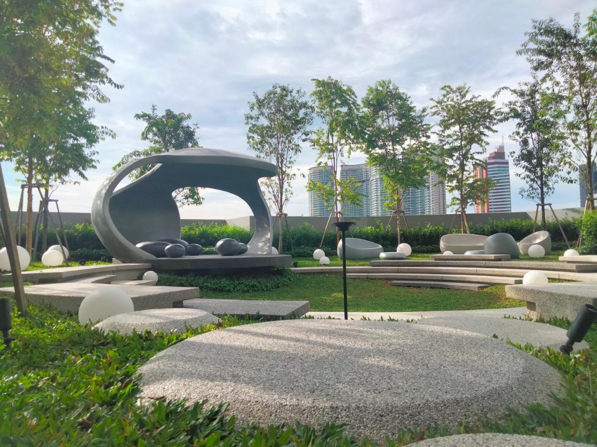 Scarletz Suites Klcc I Homebrickz กัวลาลัมเปอร์ ภายนอก รูปภาพ