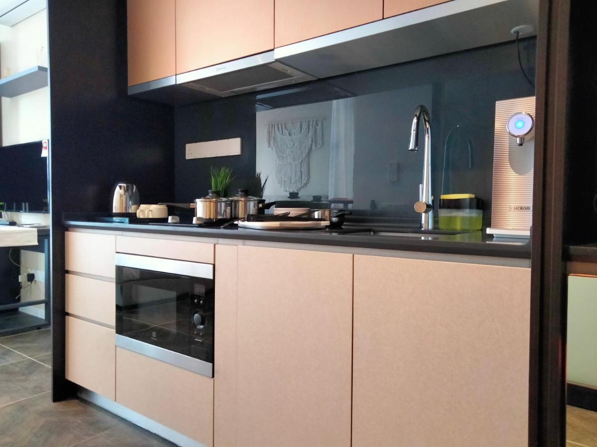 Scarletz Suites Klcc I Homebrickz กัวลาลัมเปอร์ ภายนอก รูปภาพ