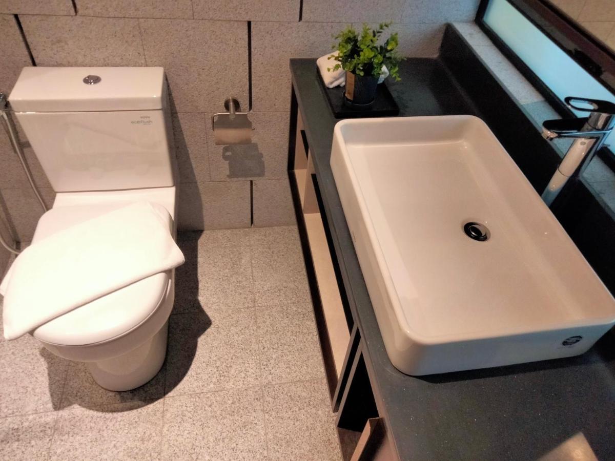 Scarletz Suites Klcc I Homebrickz กัวลาลัมเปอร์ ภายนอก รูปภาพ